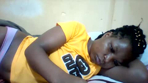 Snapshot of camillah_sweet chatting on 05/26/26, 06:31 camillah_sweet online show from 05/26/26, 06:31
