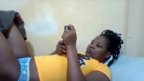 Snapshot of camillah_sweet chatting on 05/30/26, 08:44 camillah_sweet online show from 05/30/26, 08:44