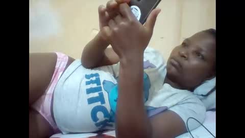 Snapshot of camillah_sweet chatting on 06/04/26, 06:14 camillah_sweet online show from 06/04/26, 06:14
