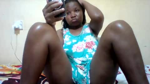 Snapshot of camillah_sweet chatting on 06/12/26, 06:40 camillah_sweet online show from 06/12/26, 06:40