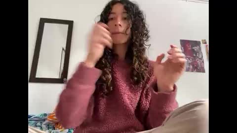 Snapshot of camille_delrey chatting on 10/21/25, 07:47 Camille online show from 10/21/25, 07:47