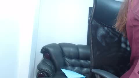 Snapshot of camille_diaz19 chatting on 09/25/25, 09:51 Camille online show from 09/25/25, 09:51