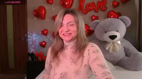 Snapshot of camille_game chatting on 04/22/26, 06:05 Camille Game online show from 04/22/26, 06:05
