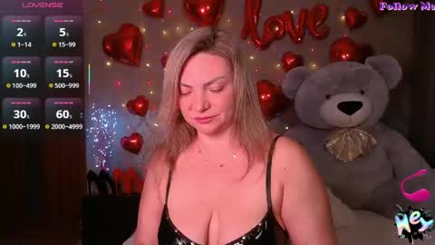 Snapshot of camille_game chatting on 06/08/26, 10:43 Camille Game online show from 06/08/26, 10:43