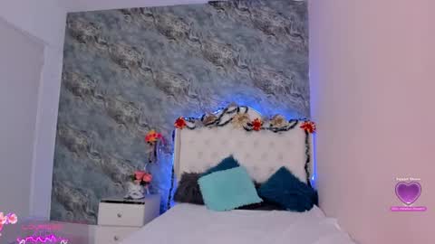 C A M I L L E N    Help me get to the top online show from 12/11/24, 10:38