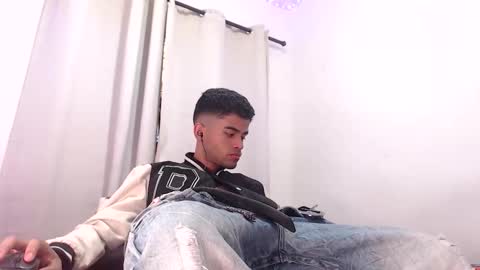 camillo_beischel_ online show from 09/11/25, 04:40