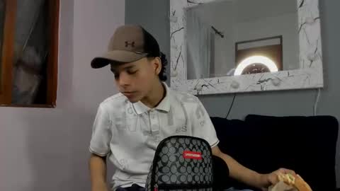 Snapshot of camillo_virgil chatting on 09/15/25, 10:48 Camillo Virgil online show from 09/15/25, 10:48