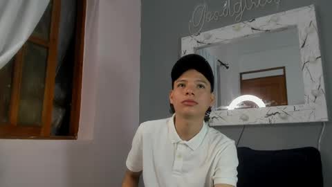 Snapshot of camillo_virgil chatting on 09/21/25, 10:50 Camillo Virgil online show from 09/21/25, 10:50