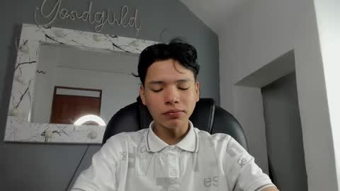 Snapshot of camillo_virgil chatting on 10/04/25, 10:35 Camillo Virgil online show from 10/04/25, 10:35