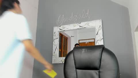 Snapshot of camillo_virgil chatting on 10/07/25, 10:45 Camillo Virgil online show from 10/07/25, 10:45