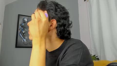 Snapshot of camillo_virgil chatting on 10/24/25, 10:55 Camillo Virgil online show from 10/24/25, 10:55