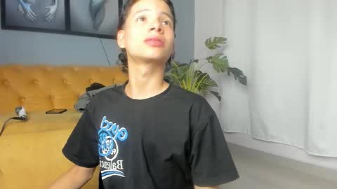 Snapshot of camillo_virgil chatting on 11/04/25, 10:47 Camillo Virgil online show from 11/04/25, 10:47