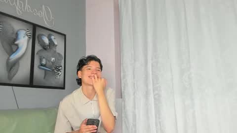 Snapshot of camillo_virgil chatting on 11/12/25, 10:48 Camillo Virgil online show from 11/12/25, 10:48