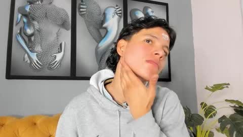 Snapshot of camillo_virgil chatting on 11/24/25, 11:10 Camillo Virgil online show from 11/24/25, 11:10