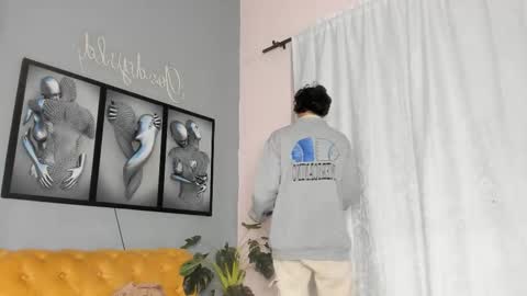 Snapshot of camillo_virgil chatting on 12/01/25, 10:53 Camillo Virgil online show from 12/01/25, 10:53