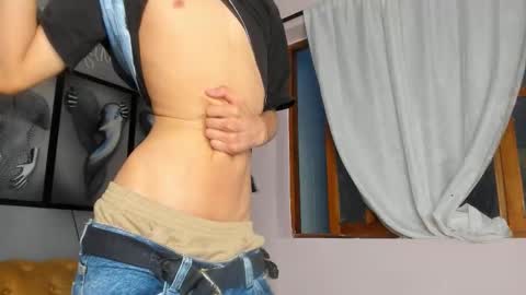 Snapshot of camillo_virgil chatting on 12/03/25, 10:57 Camillo Virgil online show from 12/03/25, 10:57