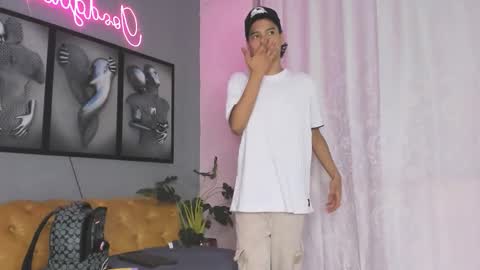 Snapshot of camillo_virgil chatting on 12/14/25, 11:37 Camillo Virgil online show from 12/14/25, 11:37