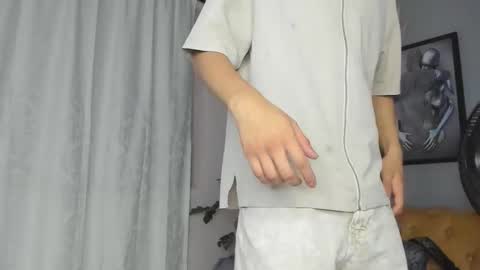 Snapshot of camillo_virgil chatting on 12/15/25, 11:14 Camillo Virgil online show from 12/15/25, 11:14