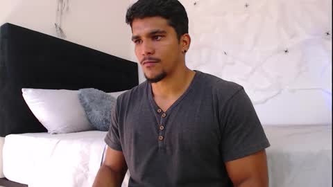 camilo_contre21 online show from 10/25/25, 06:46
