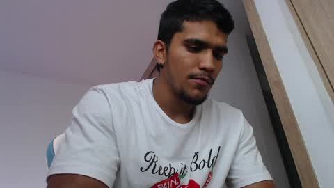 camilo_contre21 online show from 03/27/26, 08:52