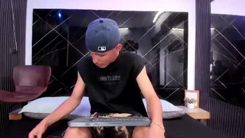 Camilo  online show from 06/24/26, 07:57