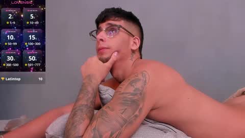  INDEPENDENT MODEL online show from 12/10/24, 09:55