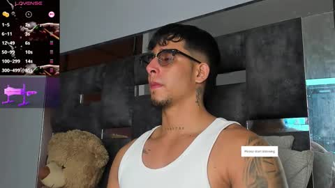   INDEPENDENT MODEL online show from 09/10/25, 03:50