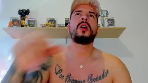 Snapshot of camilo_restrepo21 chatting on 12/15/25, 04:44 camilo_restrepo21 online show from 12/15/25, 04:44