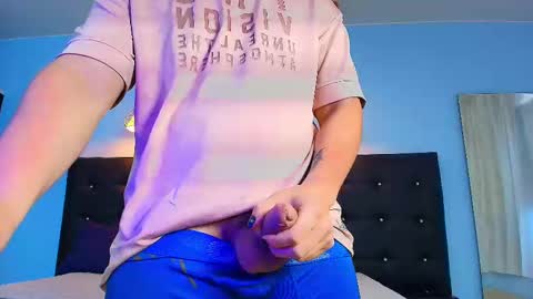 Snapshot of camilo_stark chatting on 01/07/25, 04:16 Camilo online show from 01/07/25, 04:16