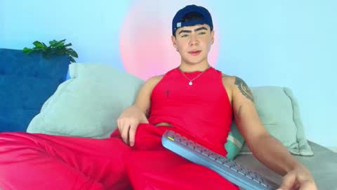 Snapshot of camilo_xcam chatting on 11/06/25, 09:15 CAMILO online show from 11/06/25, 09:15