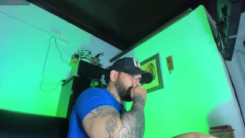 Snapshot of camilomayer chatting on 09/28/25, 01:05 Camilo online show from 09/28/25, 01:05