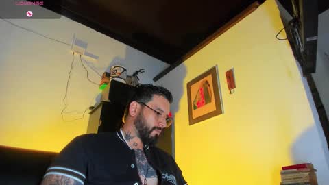 Snapshot of camilomayer chatting on 09/29/25, 05:29 Camilo online show from 09/29/25, 05:29