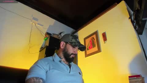 Snapshot of camilomayer chatting on 10/22/25, 01:44 Camilo online show from 10/22/25, 01:44