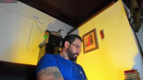 Snapshot of camilomayer chatting on 10/30/25, 03:57 Camilo online show from 10/30/25, 03:57