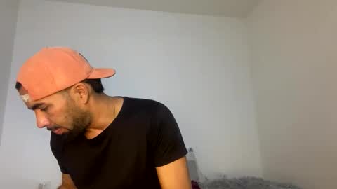 camilor_30 online show from 10/21/25, 09:54