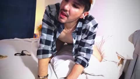 camilo online show from 02/11/25, 01:10