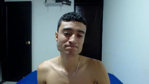 Snapshot of camiloyw2 chatting on 04/16/26, 04:02 CAMILO online show from 04/16/26, 04:02