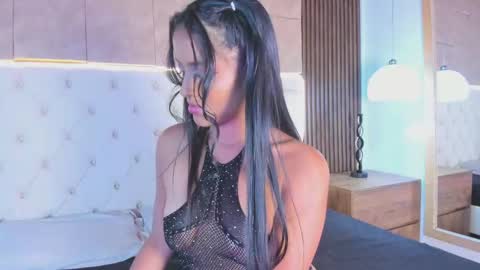 Snapshot of cammila_rosee chatting on 11/12/25, 08:08 Camila online show from 11/12/25, 08:08