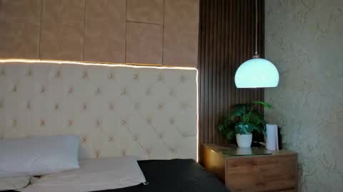 Snapshot of cammila_rosee chatting on 12/01/25, 07:41 Camila online show from 12/01/25, 07:41