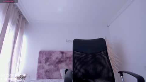 Laura Camila online show from 01/07/25, 05:31