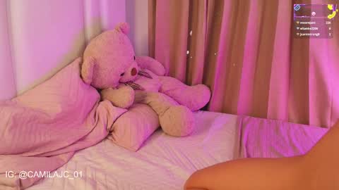 Laura Camila online show from 10/23/25, 05:23