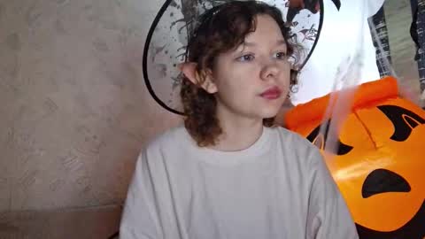 cammyrose_ online show from 10/24/25, 02:24