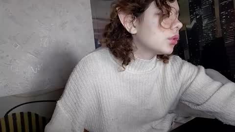 cammyrose_ online show from 10/28/25, 01:25