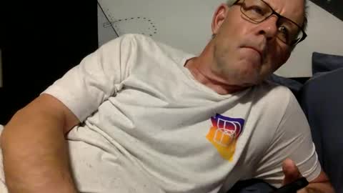 Snapshot of camperjay chatting on 10/11/25, 02:00 james online show from 10/11/25, 02:00