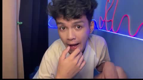 Ethan online show from 09/13/25, 12:16