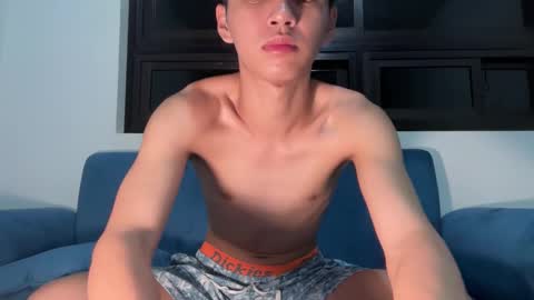 Ethan online show from 10/25/25, 06:02