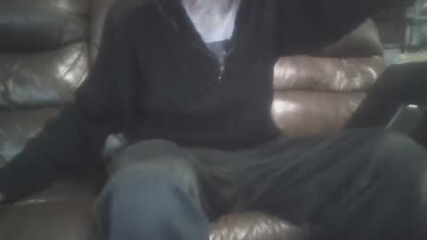 Snapshot of canadianchris1007 chatting on 12/28/24, 10:02 Chris online show from 12/28/24, 10:02