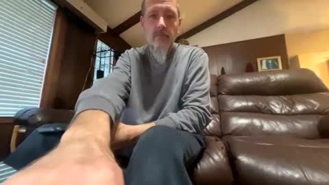 Snapshot of canadianchris1007 chatting on 01/06/25, 11:31 Chris online show from 01/06/25, 11:31