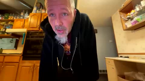 Snapshot of canadianchris1007 chatting on 03/10/25, 12:26 Chris online show from 03/10/25, 12:26