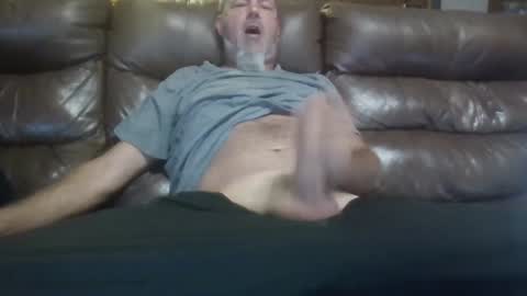 Snapshot of canadianchris1007 chatting on 09/28/25, 02:55 Chris online show from 09/28/25, 02:55